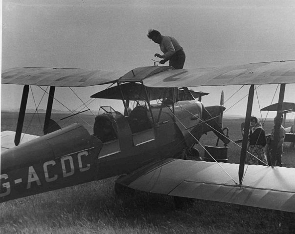 g-acdc dh tiger moth 0040-0083